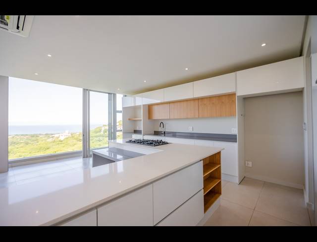 4 BEDROOM TOWNHOUSE FOR SALE IN LA LUCIA RIDGE